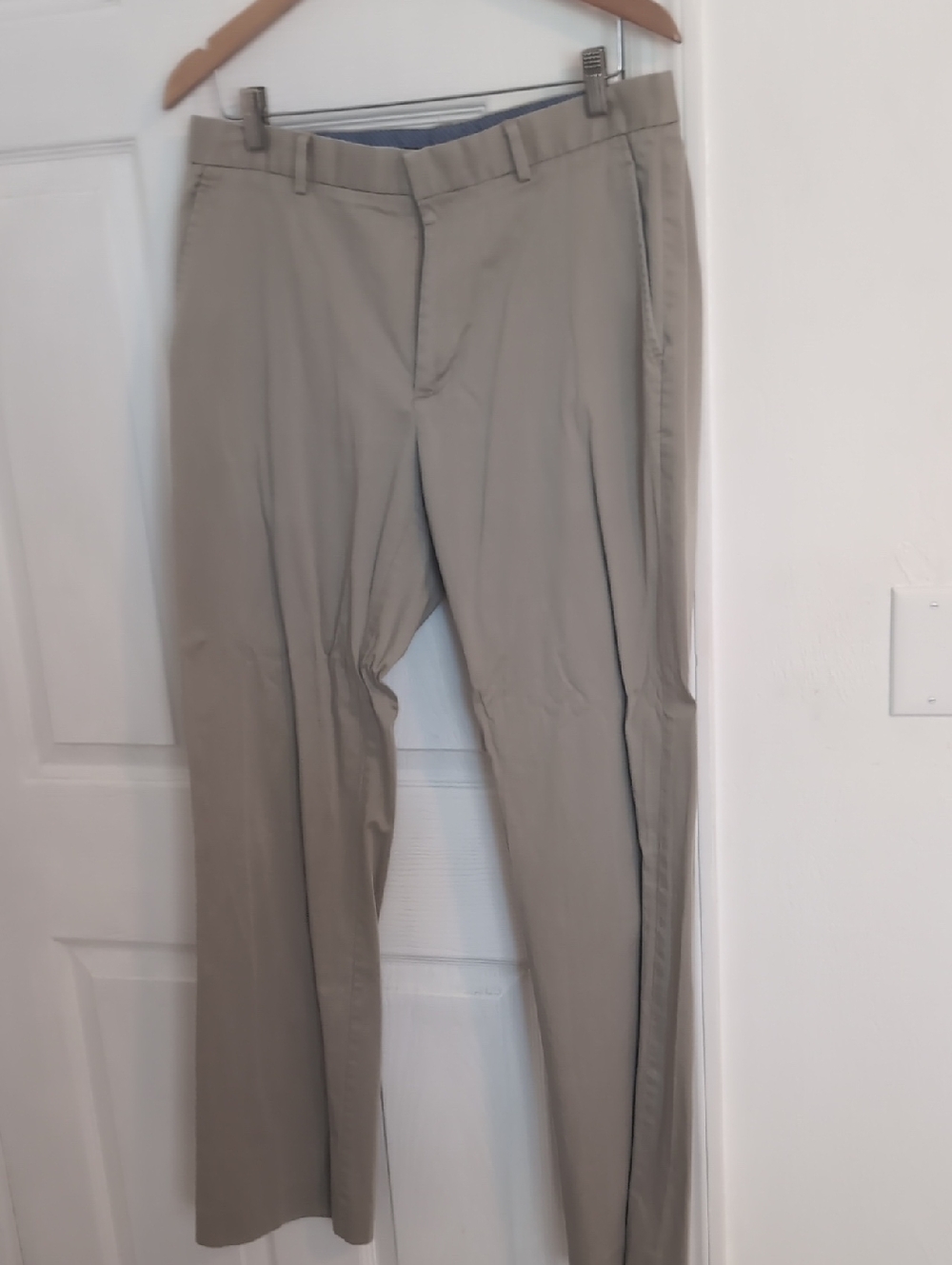 Gap mens Classic Khaki Dress Pants - Lightweight Straight Fit
